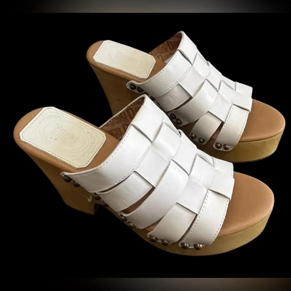 DINGO Women's size 10‎ Dagwood Wooden Sandal Clogs Boho Leather White Festival